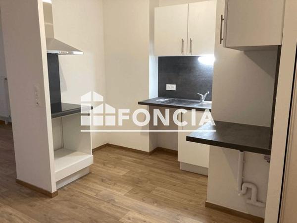 Location Appartement 2 pièces 43.4 m² - PLACE JACQUELINE AURIOL Rouen 76100