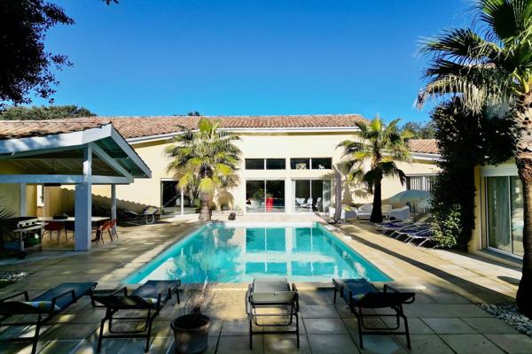 Vente Villa de luxe Uzès 9 Pièces 330 m²