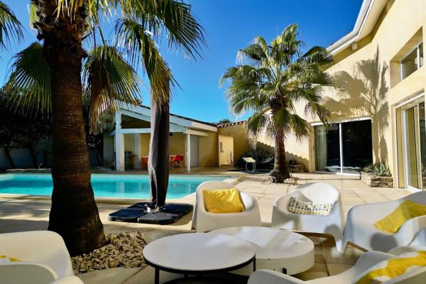 Vente Villa de luxe Uzès 9 Pièces 330 m²