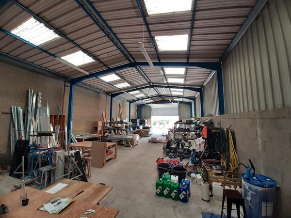 À LOUER - Local d'activité 250 m² - NANTE SUD Bouguenais