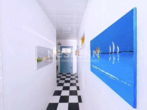 Spacieux appartement 8 pièces de 149.05 m2 (165 m² hab) avec terrasse jardin à flan de falaise à Fleury d'Aude Saint-Pierre-La-Mer