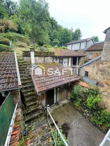 Maison de ville au centre de Jussey