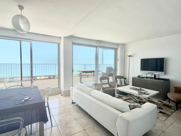 LA BAULE-QUARTIER LAJARRIGE-DERNIER ÉTAGE-FACE MER-APPARTEMENT 89M2-TERRASSE31M2-GARAGE-2 CAVES-COMMERCES ET PLAGES A PIED