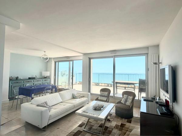 LA BAULE-QUARTIER LAJARRIGE-DERNIER ÉTAGE-FACE MER-APPARTEMENT 89M2-TERRASSE31M2-GARAGE-2 CAVES-COMMERCES ET PLAGES A PIED