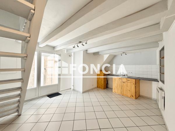Location Appartement 2 pièces 32 m² - 12 rue Saint Pierre Cholet 49300
