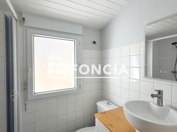 Location Appartement 2 pièces 32 m² - 12 rue Saint Pierre Cholet 49300
