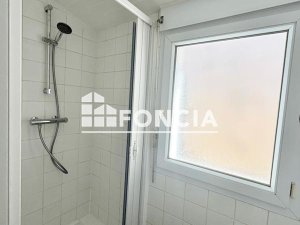 Location Appartement 2 pièces 32 m² - 12 rue Saint Pierre Cholet 49300