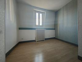 MAGNIFIQUE APPARTEMENT F5 DANS MAISON DE PRESTIGE SUR 90 M² HAB AU COEUR DE N-D. DU THIL PROCHE DE TOUTES CO Beauvais (60000)
