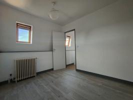 MAGNIFIQUE APPARTEMENT F5 DANS MAISON DE PRESTIGE SUR 90 M² HAB AU COEUR DE N-D. DU THIL PROCHE DE TOUTES CO Beauvais (60000)