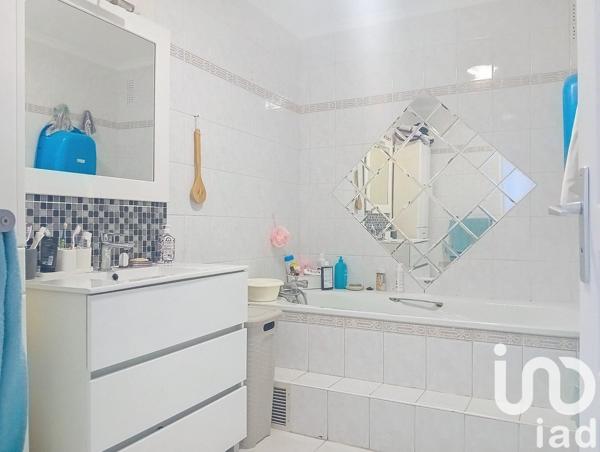 Appartement 5 pièces de 80 m² à Grigny (91350)