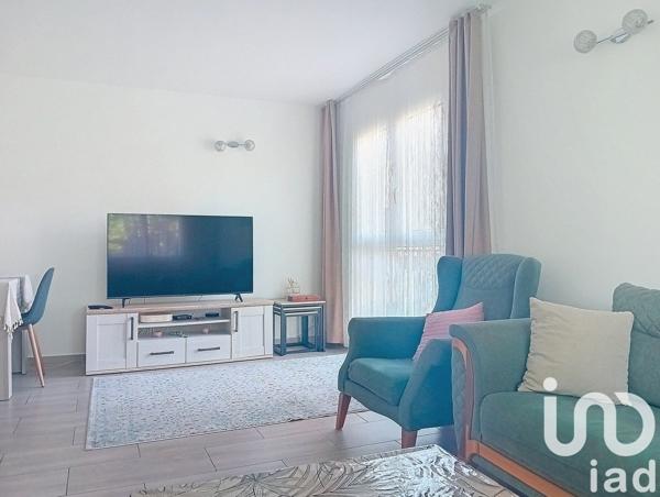 Appartement 5 pièces de 80 m² à Grigny (91350)