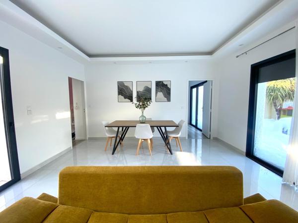 Maison contemporaine 2023 avec patio,  sous décennale, aux portes de La Rochelle !