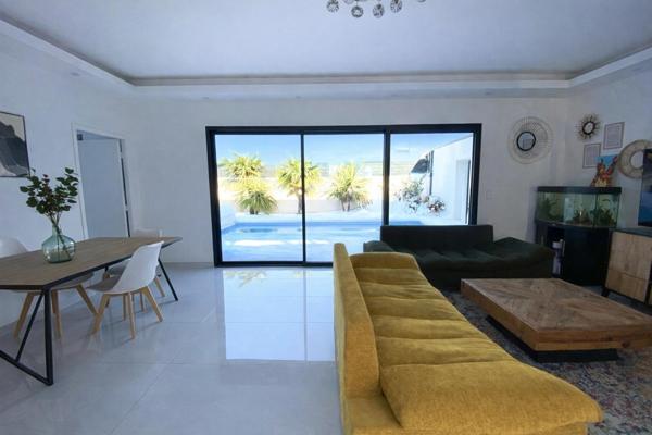 Maison contemporaine 2023 avec patio,  sous décennale, aux portes de La Rochelle !