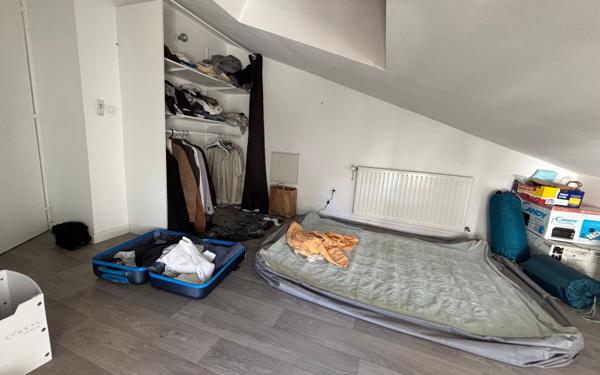 Maison à vendre    10 pièces •  Saint-Just-Luzac