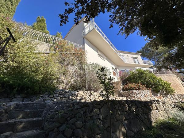 Carqueiranne (83320) Villa avec vue mer panoramique face à la Presqu'île de Giens