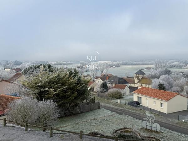 86490 COLOMBIERS Maison Colombiers 5 pièce(s) 227m2