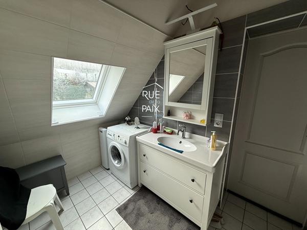 86490 COLOMBIERS Maison Colombiers 5 pièce(s) 227m2