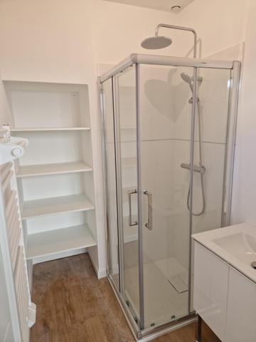 Orange (84100) Appartement refait à neuf - Centre-ville d'Orange