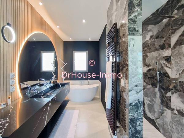 Maison à vendre 7 pièces de 242 m²