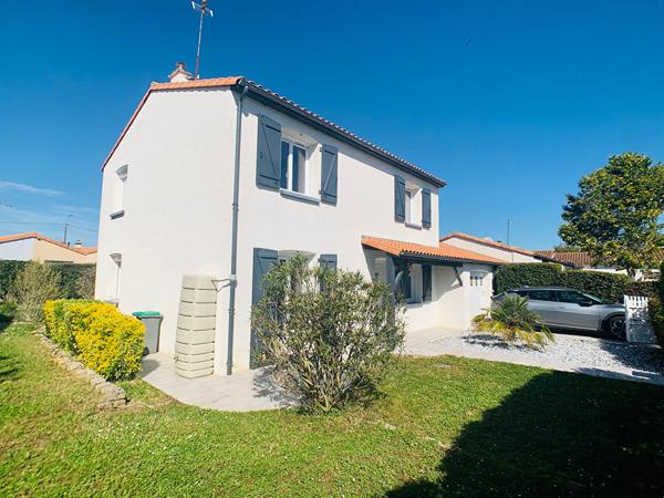 Niort. Maison de 6 pièces de 121m²., Niort 79000