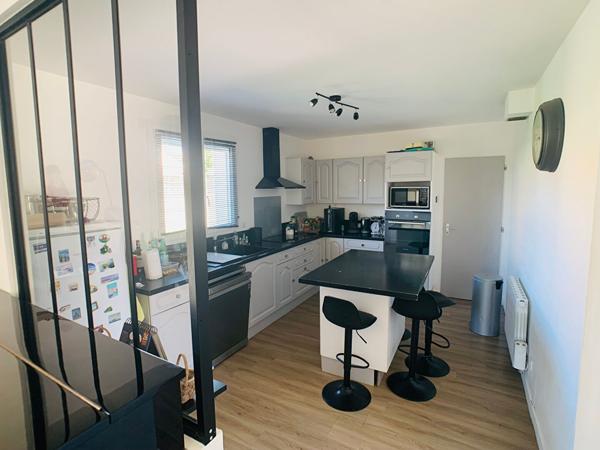 Niort. Maison de 6 pièces de 121m²., Niort 79000