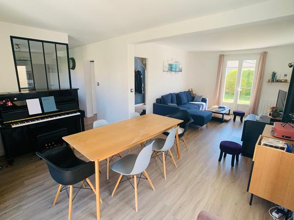 Niort. Maison de 6 pièces de 121m²., Niort 79000