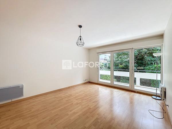 Location appartement Courbevoie - 2 pièce(s) - 45 m² - 1 350 €/mois