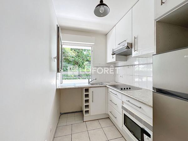 Location appartement Courbevoie - 2 pièce(s) - 45 m² - 1 350 €/mois