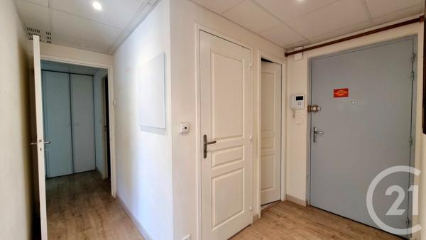 Appartement F3 à vendre  3 pièces - 74,16 m2 SARLAT LA CANEDA - 24