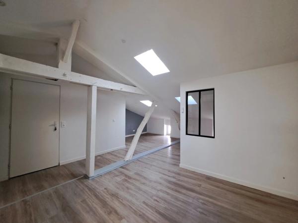 Location                                                      Appartement
                        
                     1 pièces                      32 m2                     à Carmaux