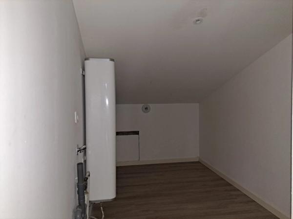 Location                                                      Appartement
                        
                     1 pièces                      32 m2                     à Carmaux