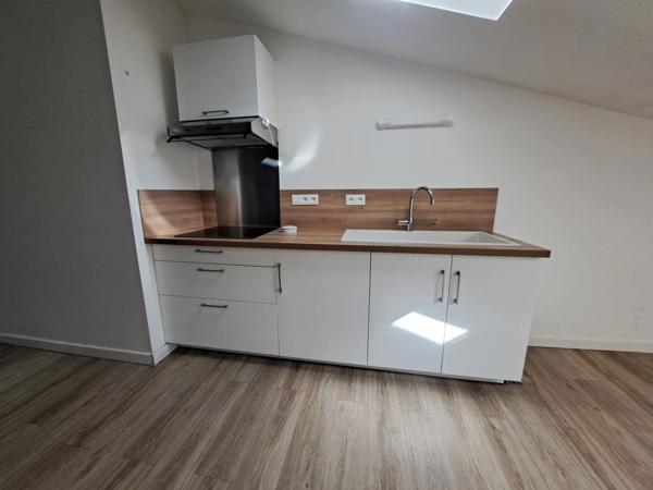 Location                                                      Appartement
                        
                     1 pièces                      32 m2                     à Carmaux