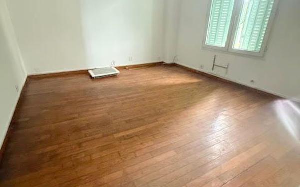 Appartement à vendre    2 pièces • 48 m2 Le Bourget