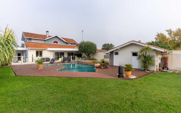 Maison à vendre    4 pièces •  Biscarrosse