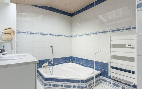 Maison à vendre    4 pièces •  Biscarrosse