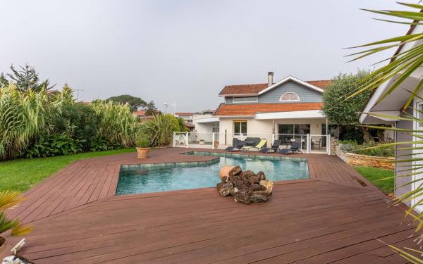 Maison à vendre    4 pièces •  Biscarrosse