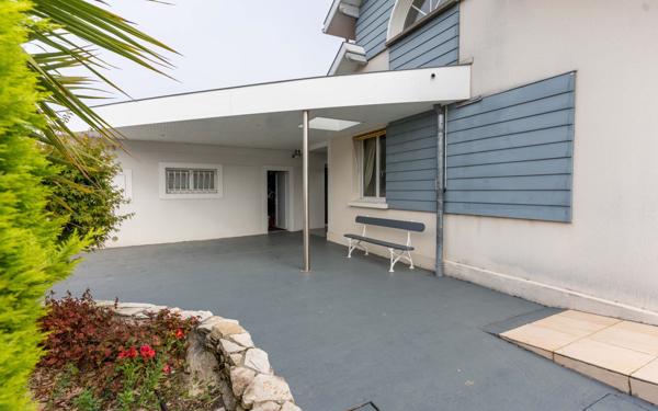 Maison à vendre    4 pièces •  Biscarrosse