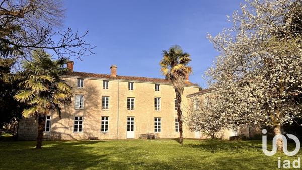 Demeure 12 pièces de 517 m² à Luçon (85400)