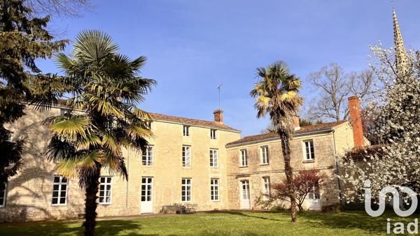 Demeure 12 pièces de 517 m² à Luçon (85400)