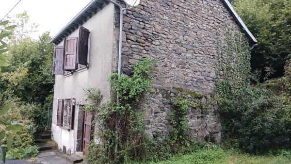 MAISON AUVERGNATE A RENOVER Saint-Martin-Valmeroux (15140)
