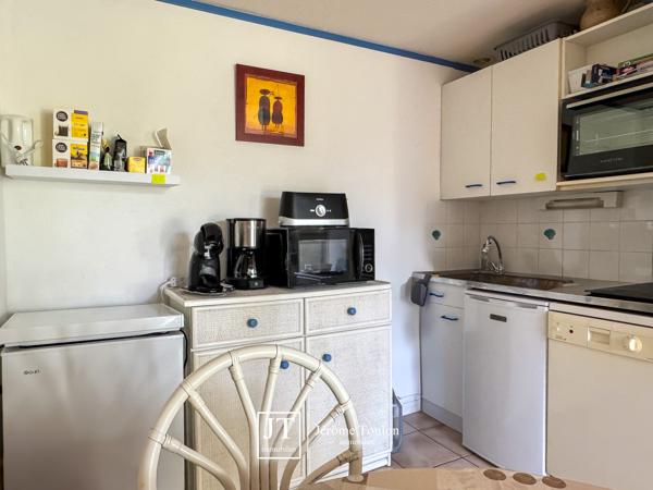 Maison
                                                                                                                                                                                                                                                                                                                        4 pièce(s)                                                                                                                                                                                                          3 chambre(s)                                                                                                                                                                                                          44  m²
