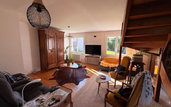 Maison à vendre    5 pièces •  Saint-Aignan