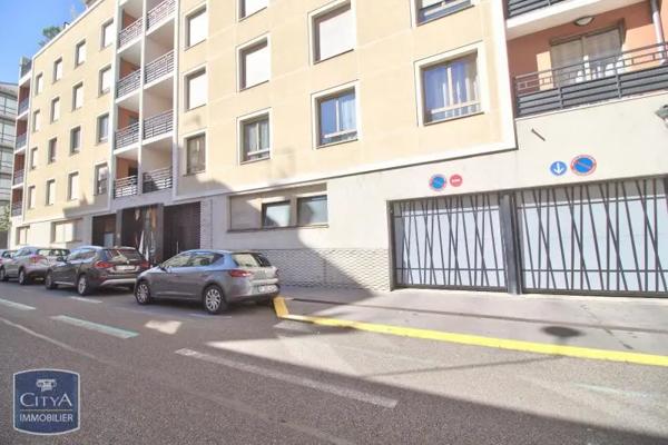 Appartement à louer 2 pièces 47.55m² Saint-Étienne (42000)