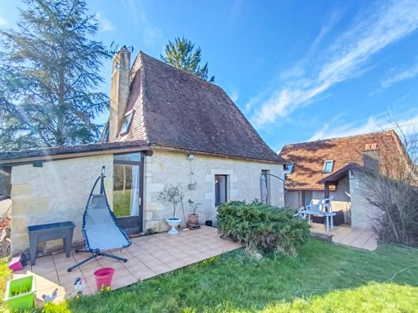Jolie maison de caractère à la campagne proche des commodités. Bassilac