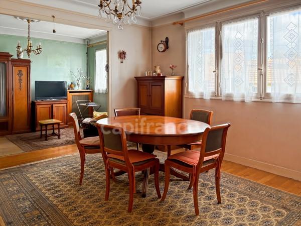 Belle opportunité dans un secteur prisé : maison familiale de 6 pièces à fort potentiel.