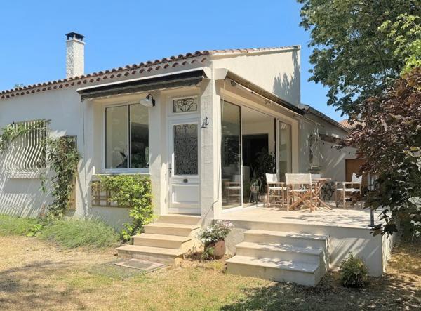 Coup de cœur à Quissac ! Maison entièrement rénovée avec piscine et magnifique jardin
