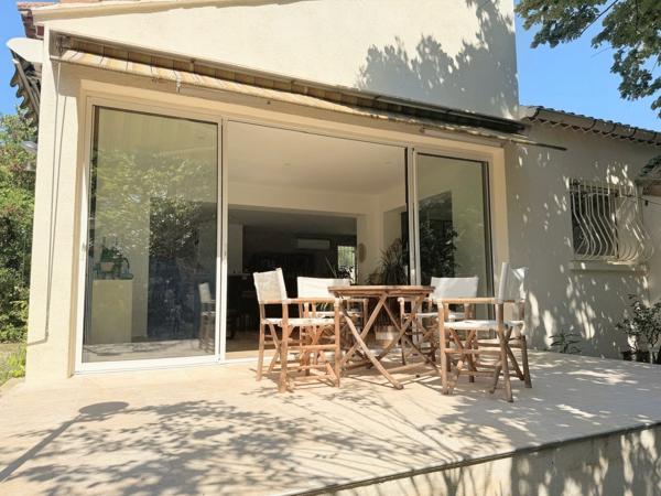 Coup de cœur à Quissac ! Maison entièrement rénovée avec piscine et magnifique jardin