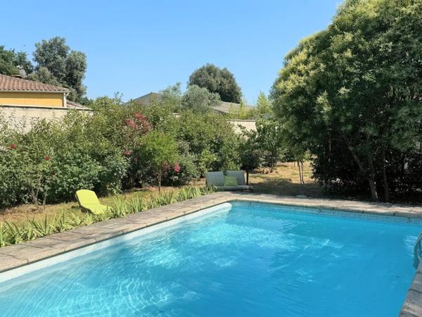 Coup de cœur à Quissac ! Maison entièrement rénovée avec piscine et magnifique jardin