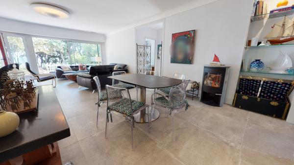 Villa
                                                                                                                                                                                                                                                                                                                        5 pièce(s)                                                                                                                                                                                                          4 chambre(s)                                                                                                                                                                                                          136  m²