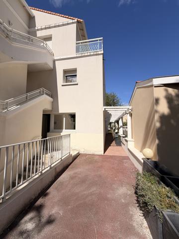 Appartement
                                                                                                                                                                                                                                                                                                                        4 pièce(s)                                                                                                                                                                                                          3 chambre(s)                                                                                                                                                                                                          82.45  m²